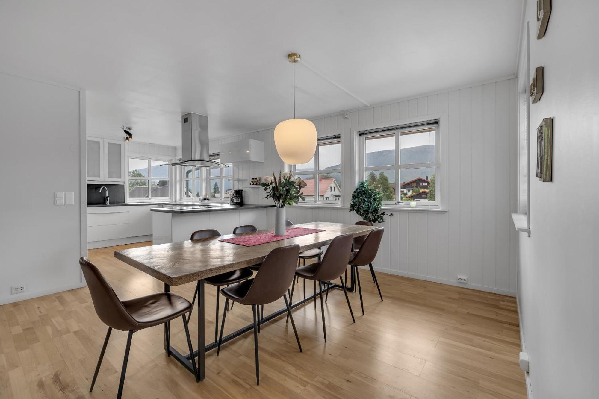 Central Large Modern House With A View Tromsø Exterior foto