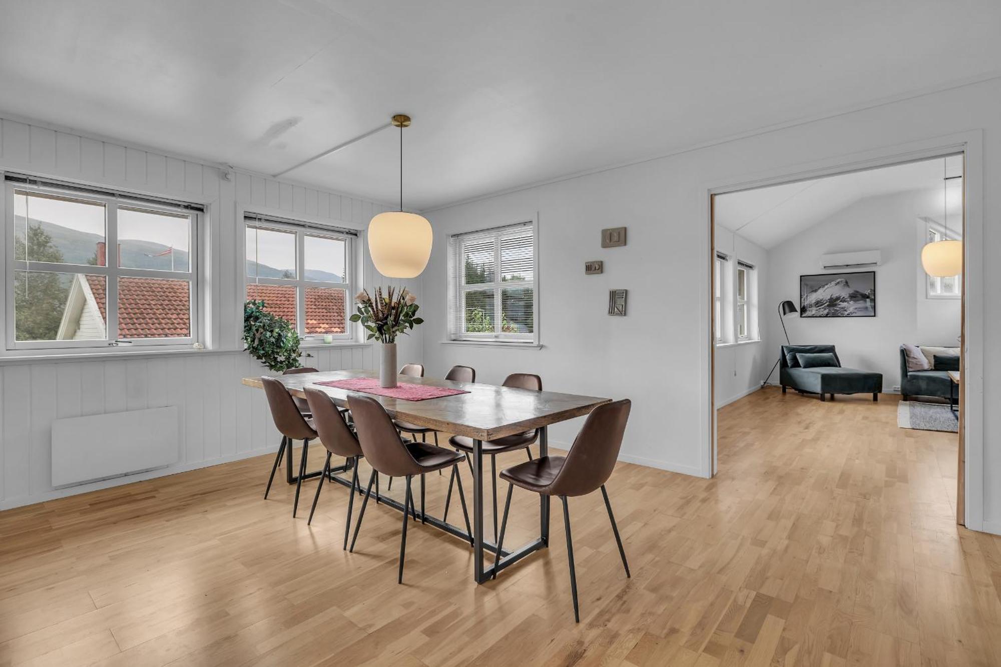 Central Large Modern House With A View Tromsø Exterior foto