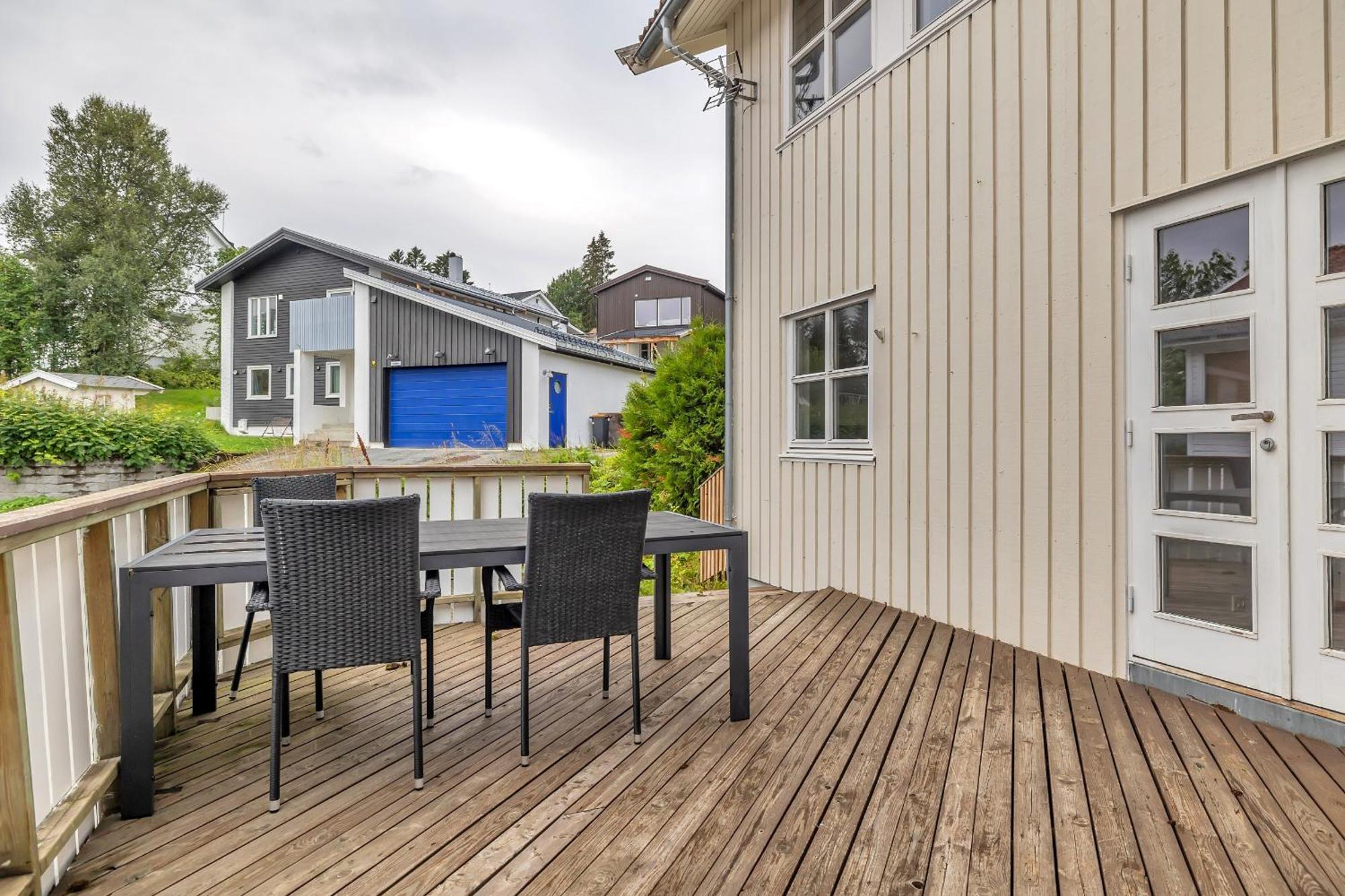 Central Large Modern House With A View Tromsø Exterior foto